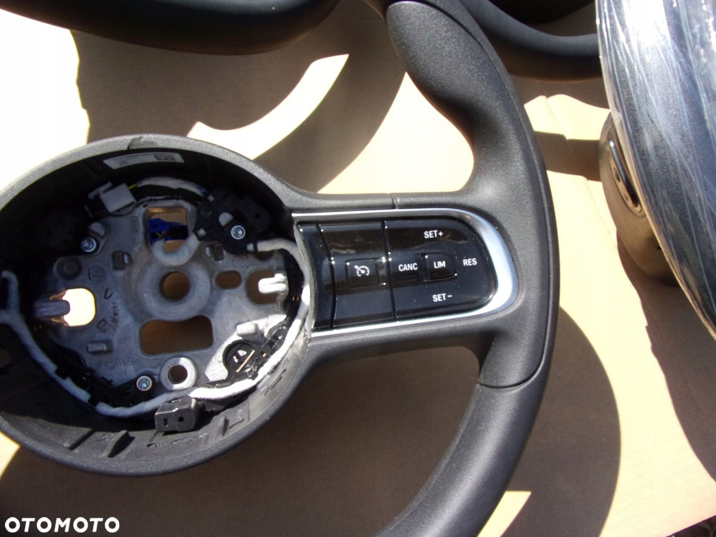 FIAT 500 E KIEROWNICA NOWA 735743648 - 3
