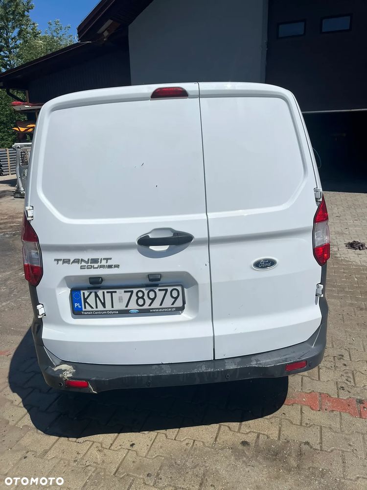 Ford Courier - 6