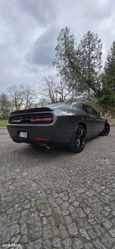 Dodge Challenger 5.7 R/T - 4