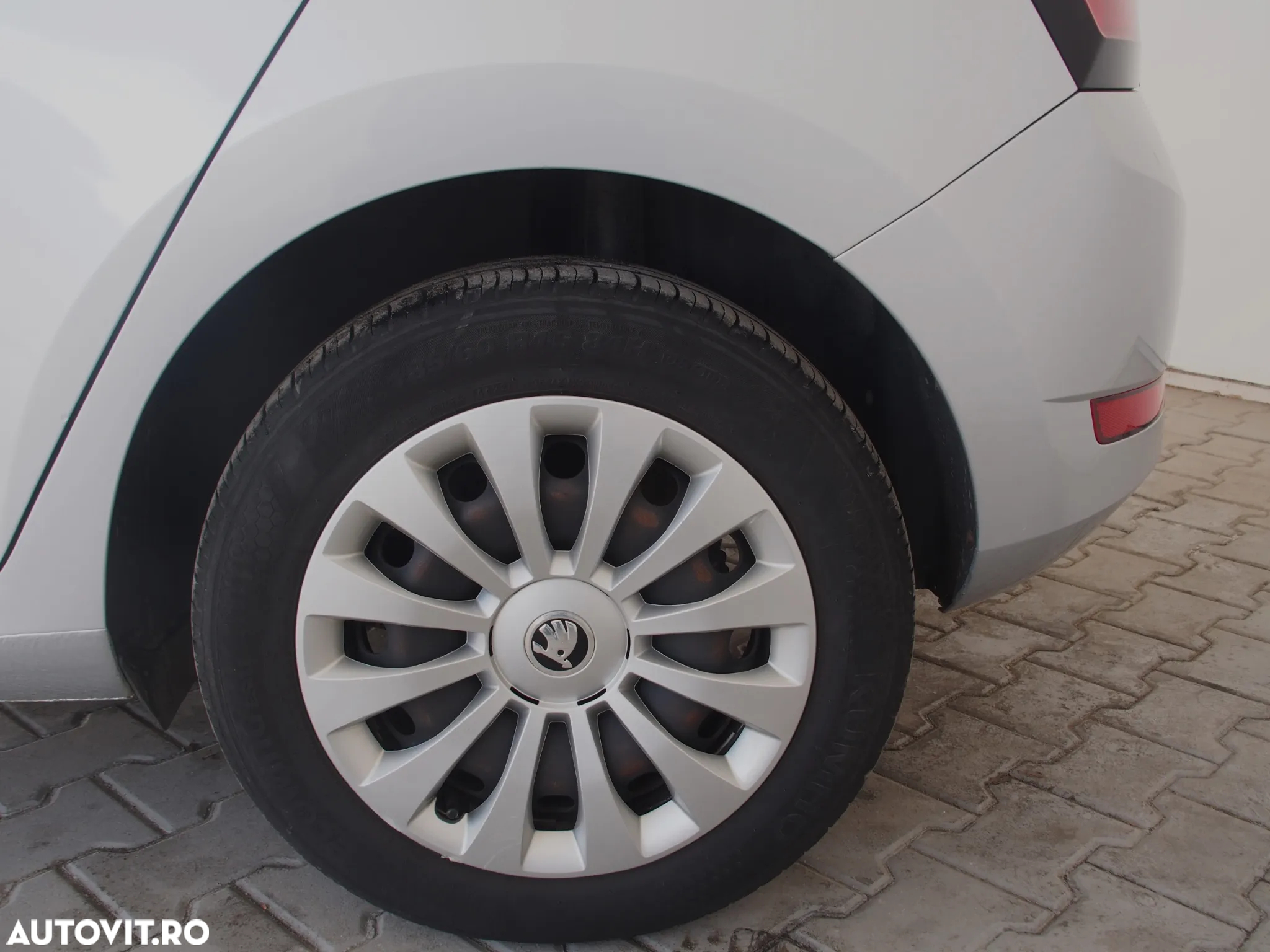 Skoda Fabia 1.0 TSI Ambition - 4