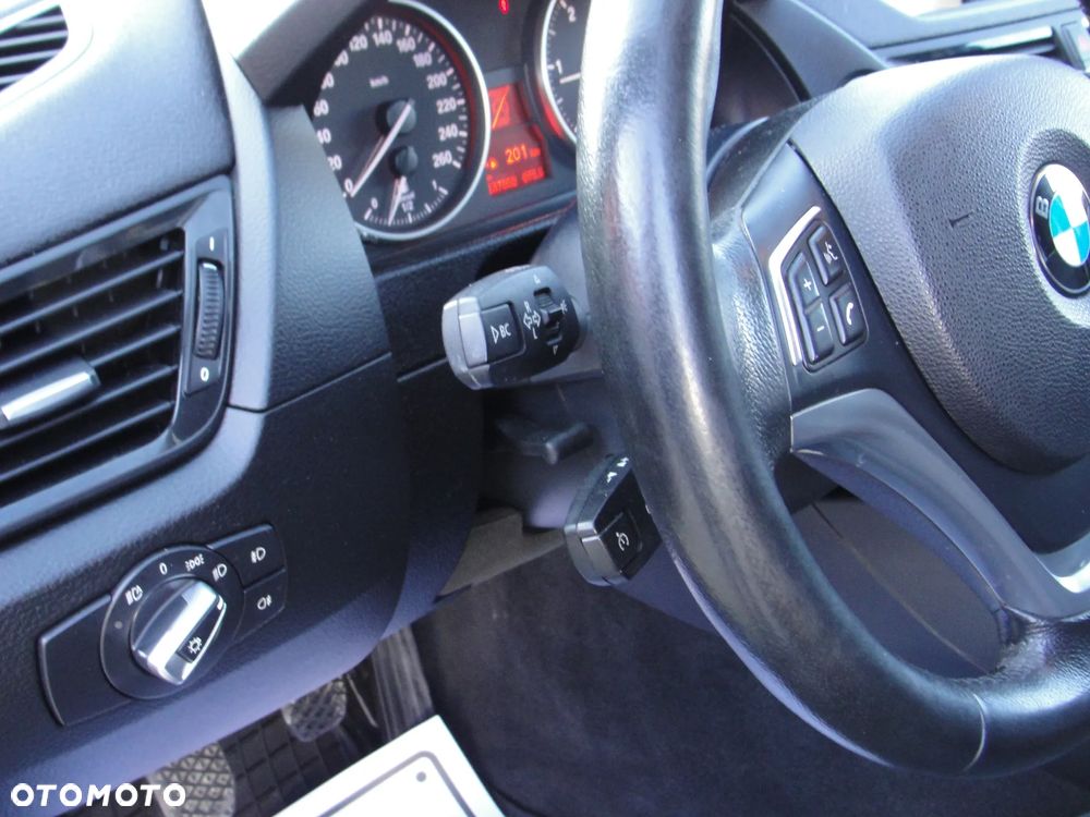 BMW X1 xDrive20d Sport Line - 23