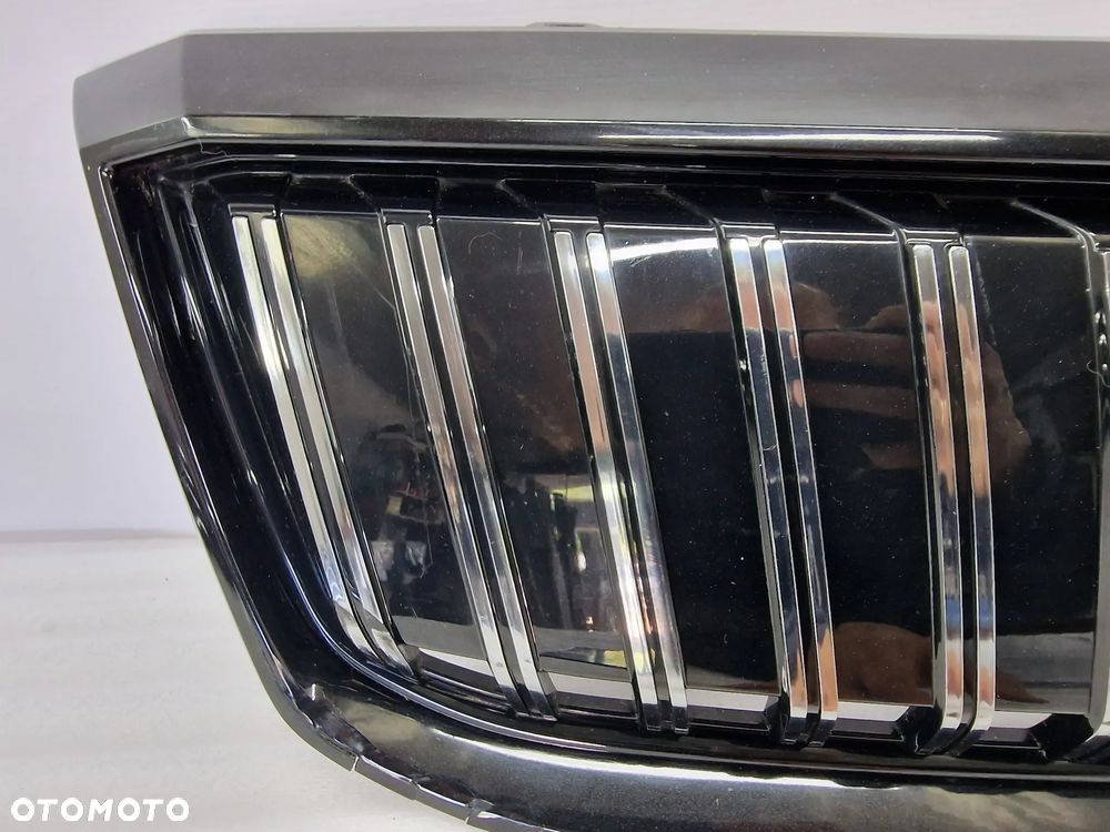 SKODA SUPERB 3V0 LIFT 19- ATRAPA / GRILL NA RADAR , NR 3V0853653J , NR AUKCJI GR84 - 7