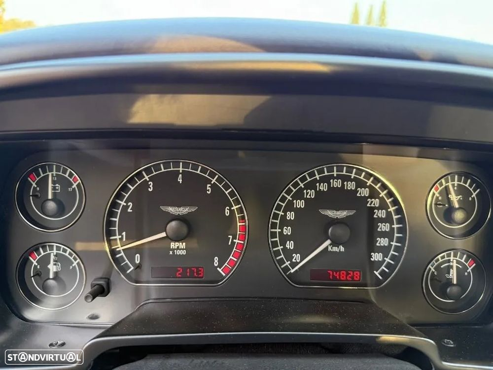 Aston Martin DB7 Vantage Coupé - 30