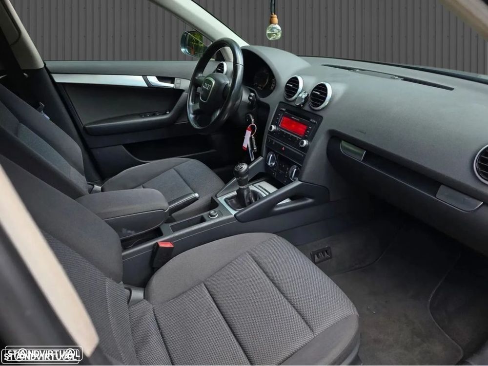 Audi A3 Sportback 2.0 TDi Attraction — fotografia 16