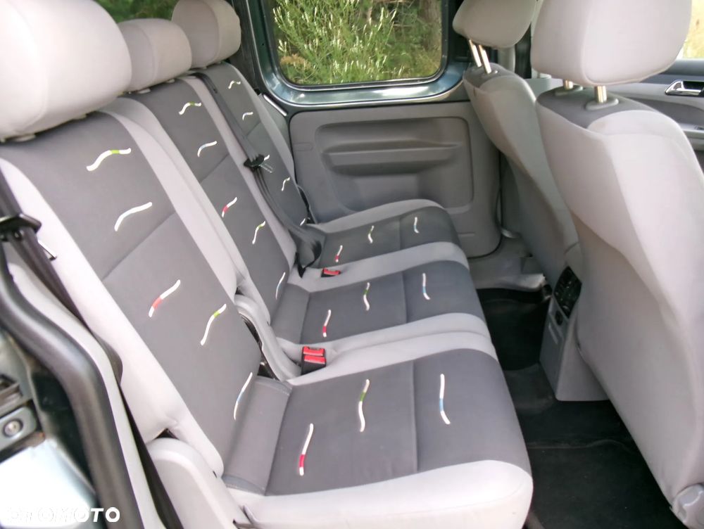 Volkswagen Caddy Life DSG - 9