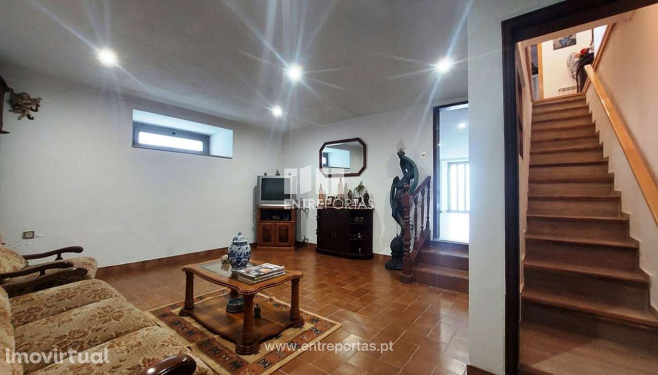 Venda de moradia T2+1 em pedra restaurada, Meadela, Viana do Castelo - Grande imagem: 3/25