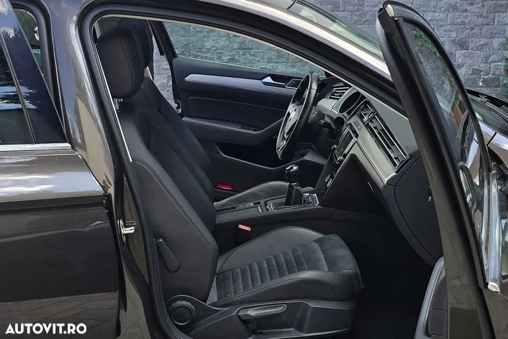Volkswagen Passat 2.0 TDI SCR Highline - 13