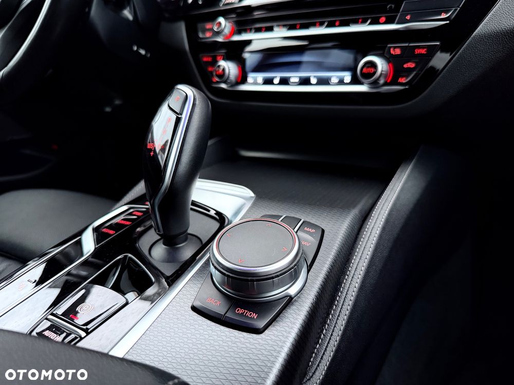 BMW Seria 5 530d mHEV M Sport sport - 19