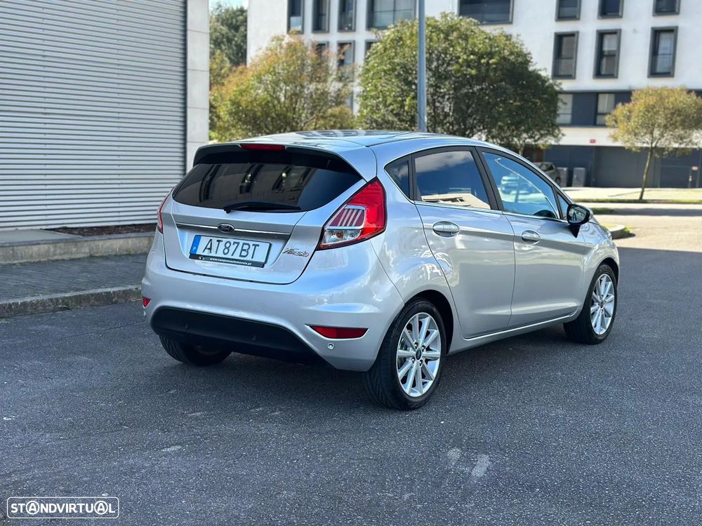 Ford Fiesta 1.5 TDCi Titanium - 4