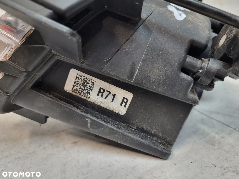 Kia Stonic Halogen prawy LED - 6