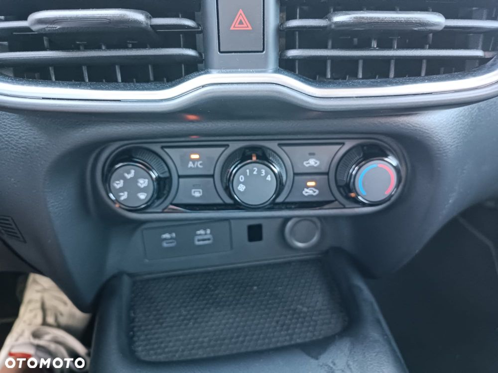 Nissan Juke 1.0 DIG-T Acenta DCT - 11