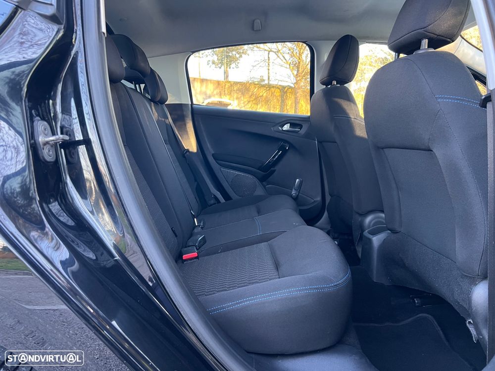 Peugeot 208 1.2 PureTech Style - 8