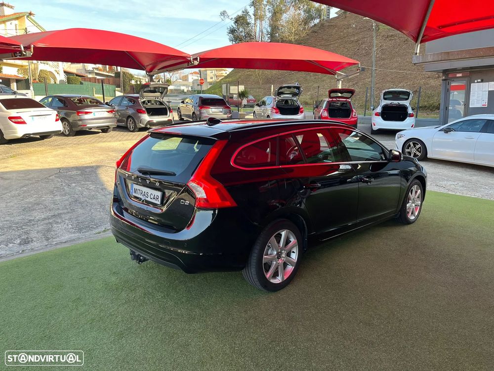 Volvo V60 2.0 D2 Momentum Drive - 6