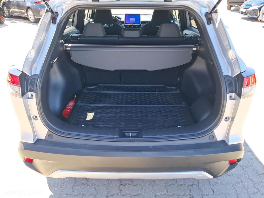 Toyota Corolla Cross - 12