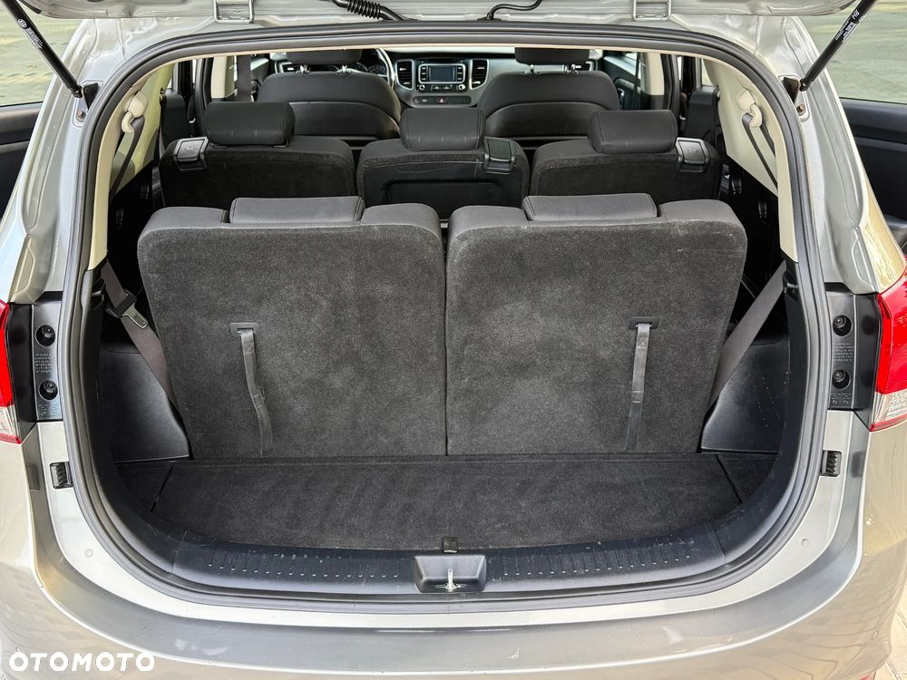 Kia Carens 1.7 CRDi XL 7os - 10