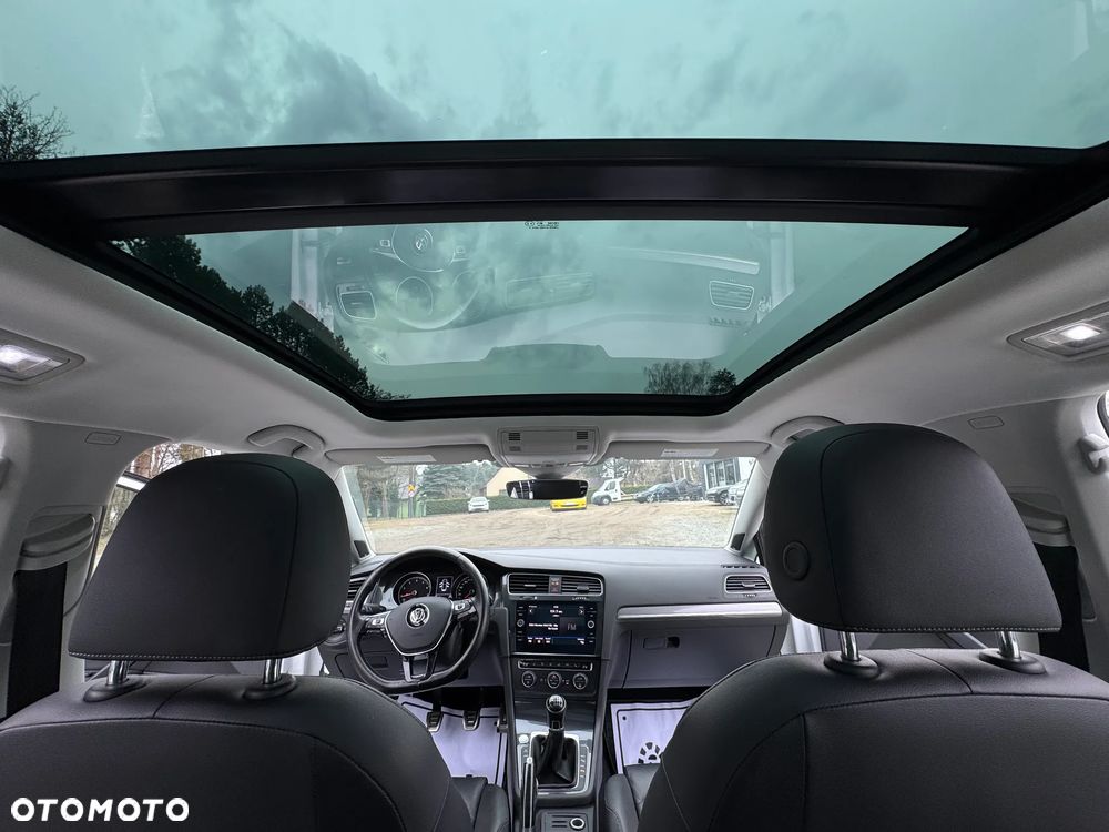 Volkswagen Golf - 29