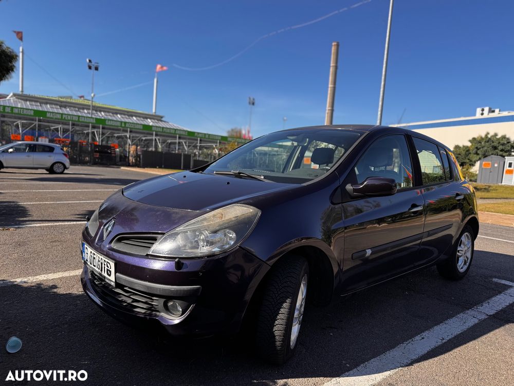 Renault Clio - 7