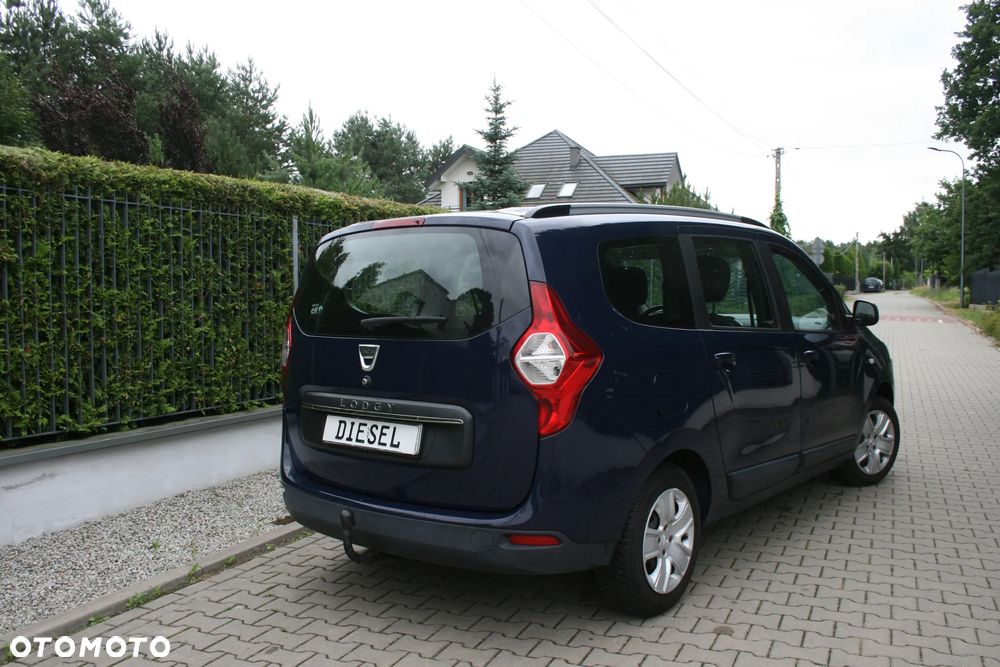 Kia Carens 1.7 CRDi XL 7os - 30