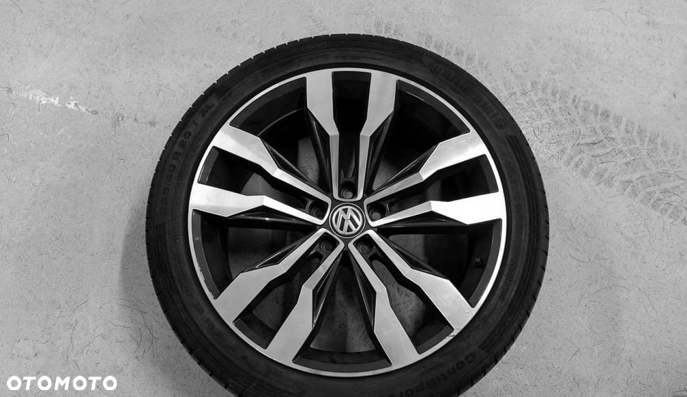 Volkswagen Tiguan 2.0 TDI SCR 4MotION DSG R-Line - 22