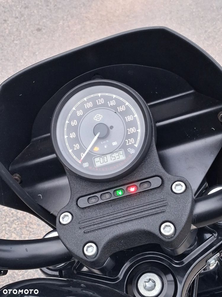 Harley-Davidson Sportster Iron 1200 - 9