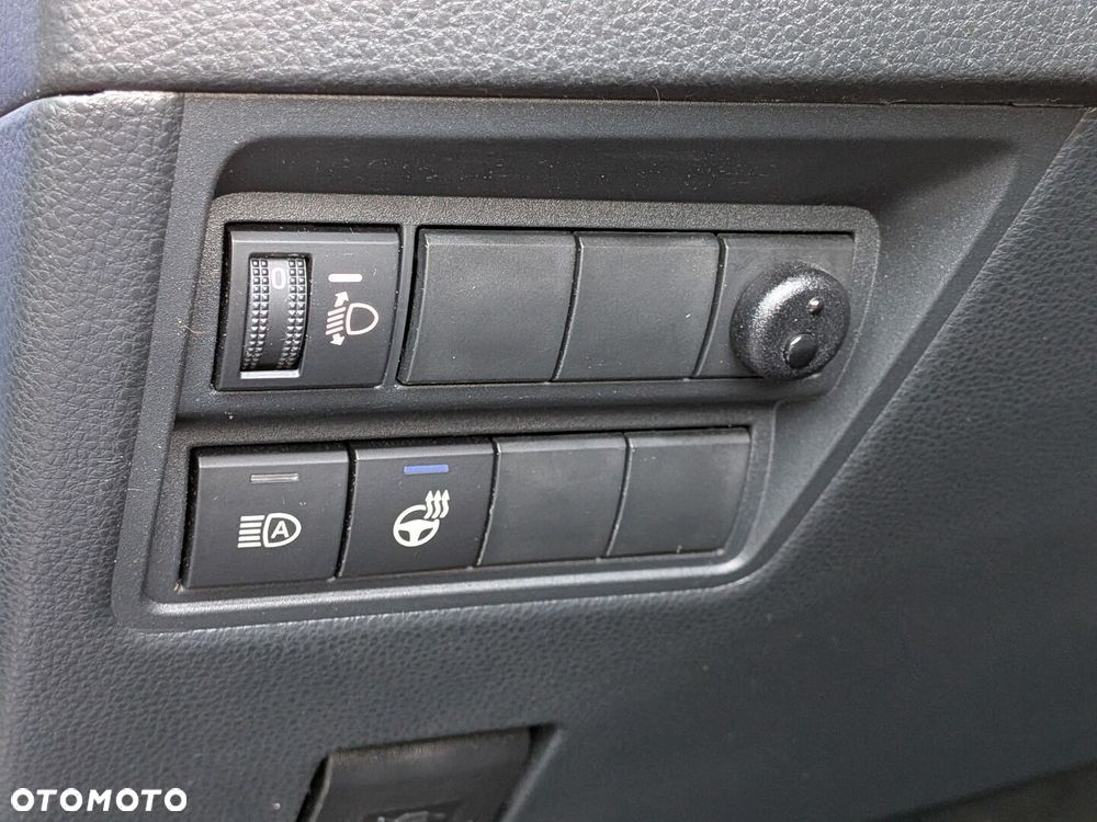Toyota Yaris Hybrid 1.5 Style - 31