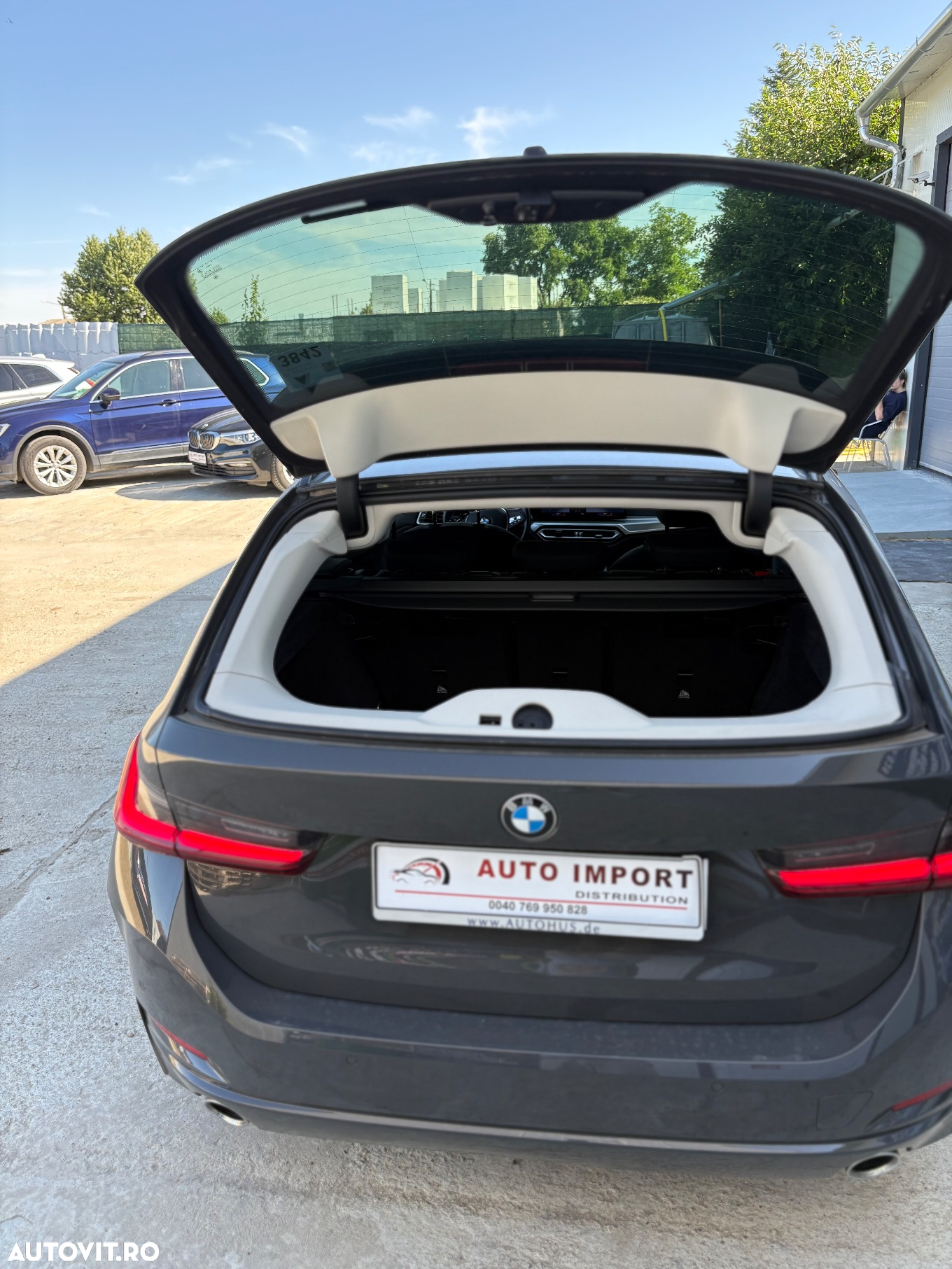 BMW Seria 3 318d Touring Aut. Sport Line - 11