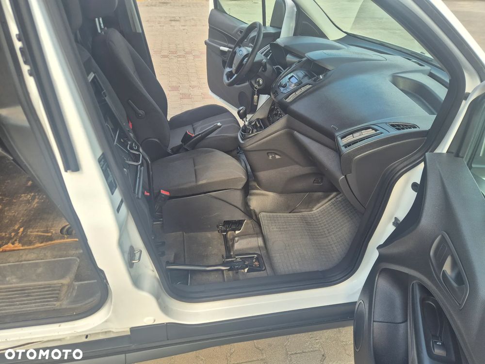 Ford Transit Connect - 13