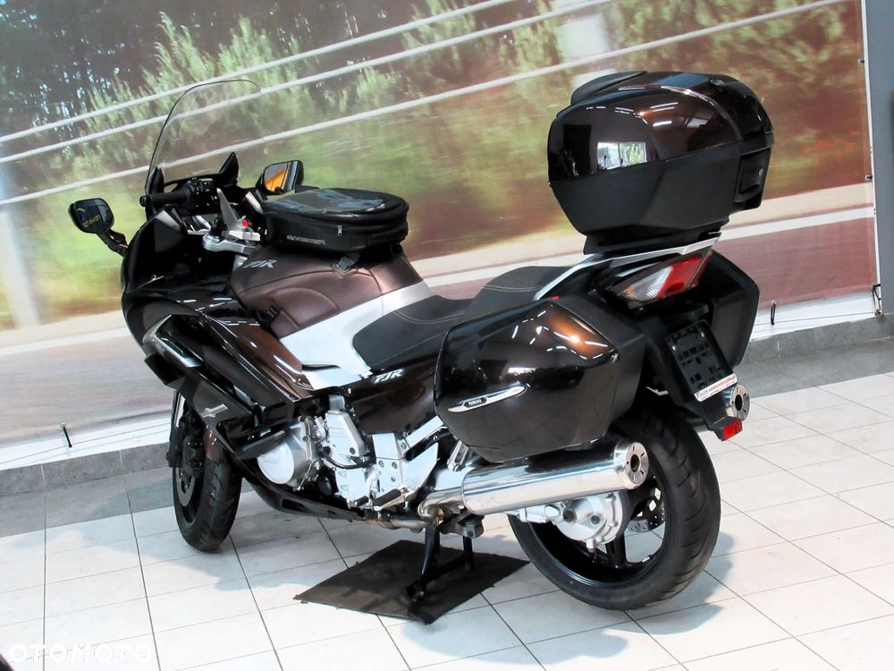 Yamaha FJR - 6