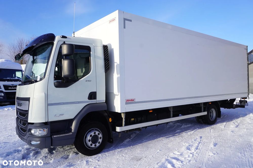 DAF LF 12.210 kontener 18 palet z windą / 50 tys.km /2024 - 3