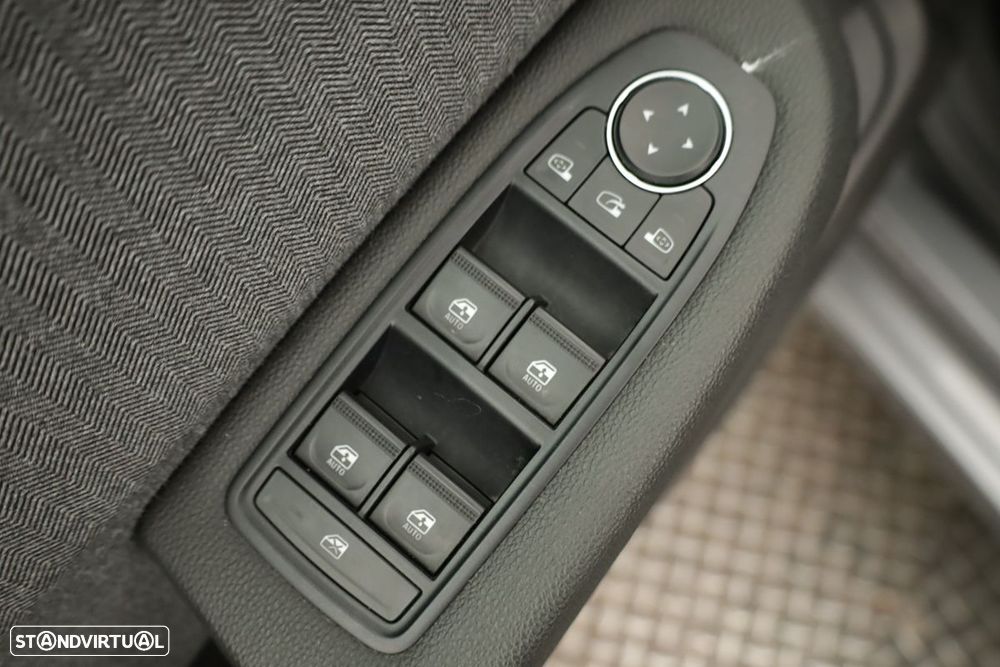 Renault Clio 1.0 TCe Techno Bi-Fuel - 21