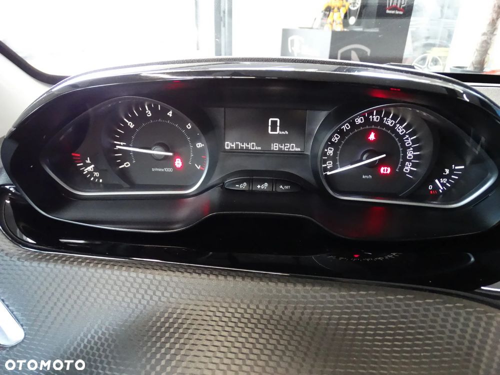 Peugeot 2008 PureTech 82 Style - 31
