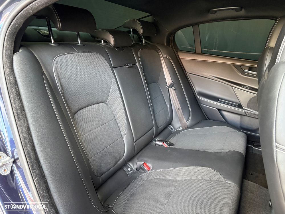 Jaguar XE 20d Aut. R-Sport - 15