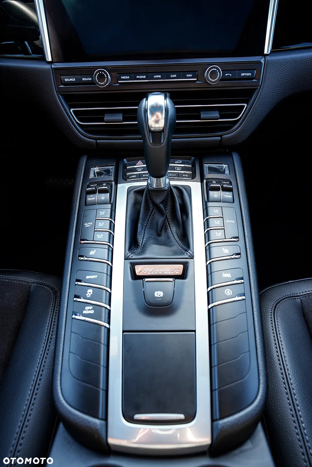 Porsche Macan - 4