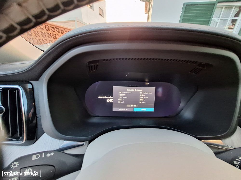 Volvo XC 60 2.0 B5 Inscription AWD - 25