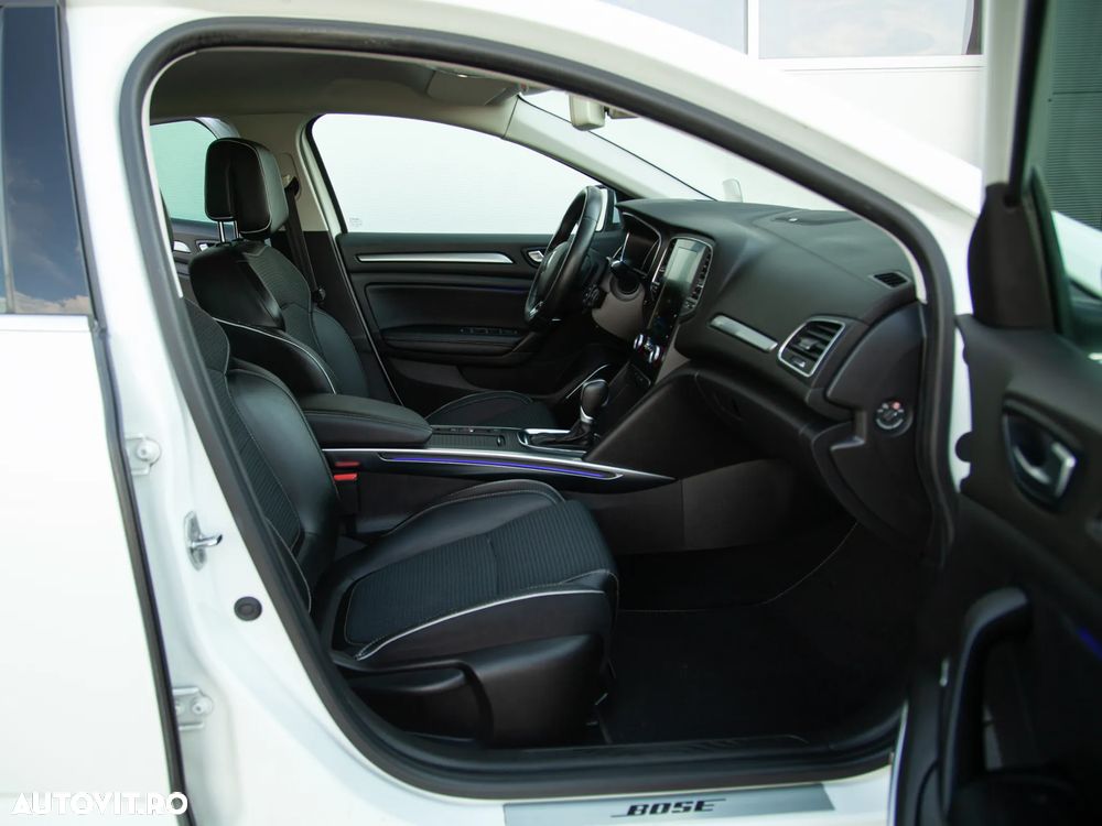 Renault Megane ENERGY dCi 110 EDC BOSE EDITION - 16