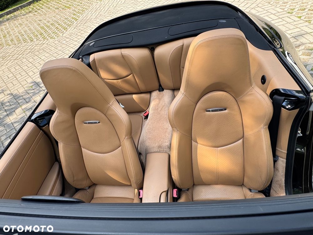 Porsche 911 Carrera S PDK - 36