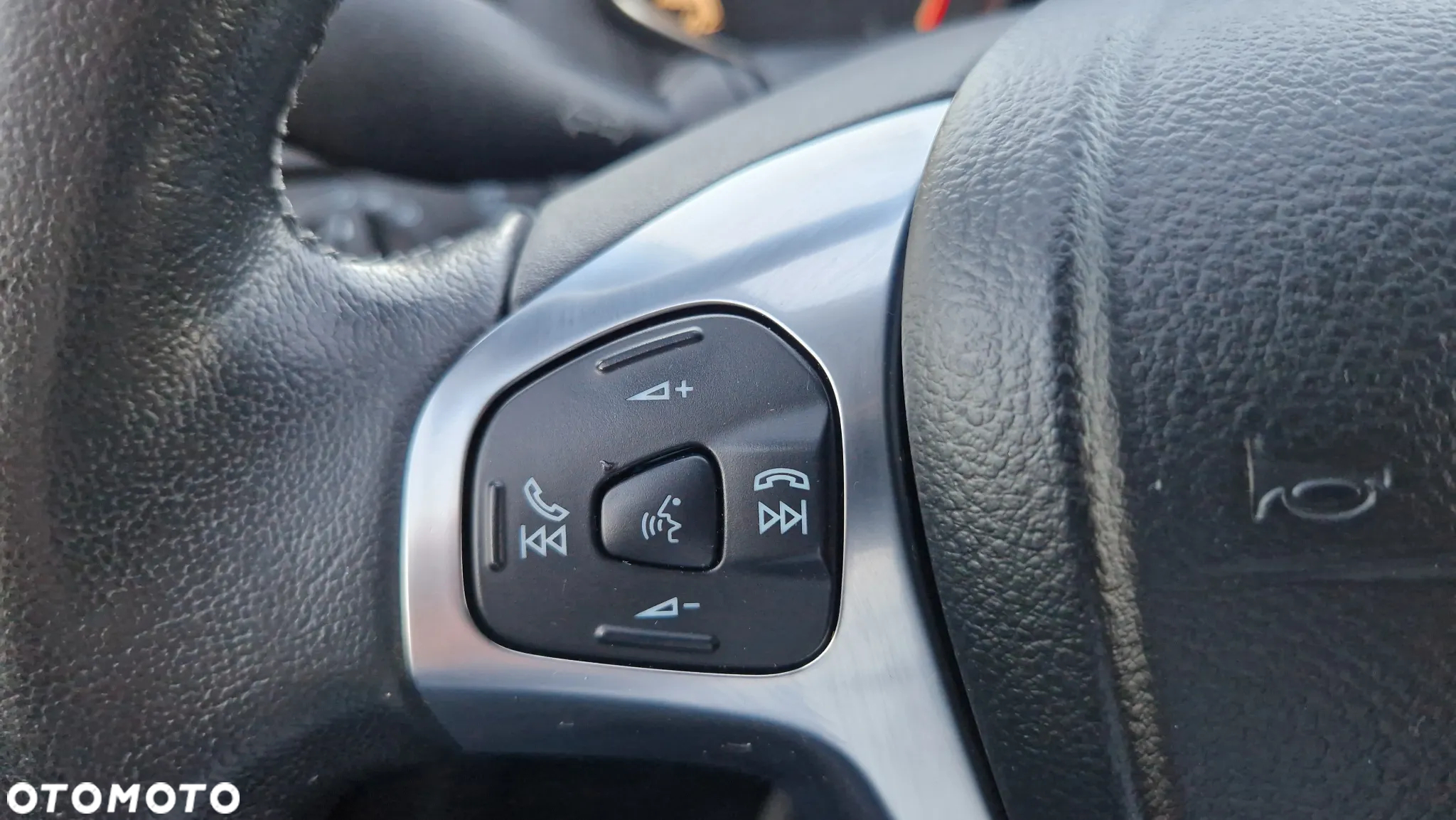 Ford Fiesta 1.0 EcoBoost Titanium - 17
