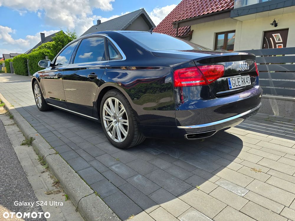 Audi A8 - 4