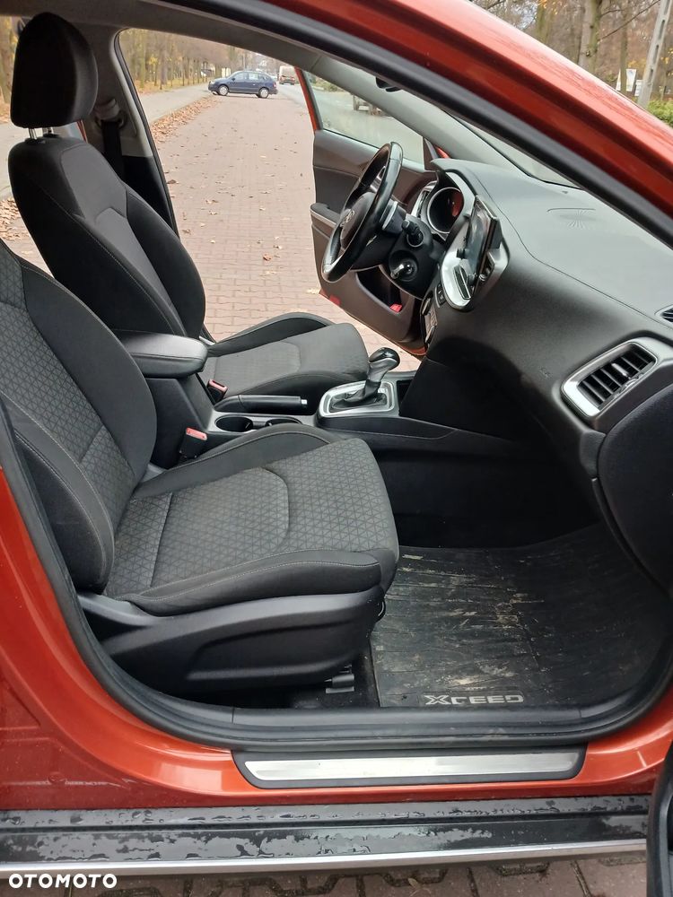Kia XCeed 1.4 T-GDI M DCT - 12