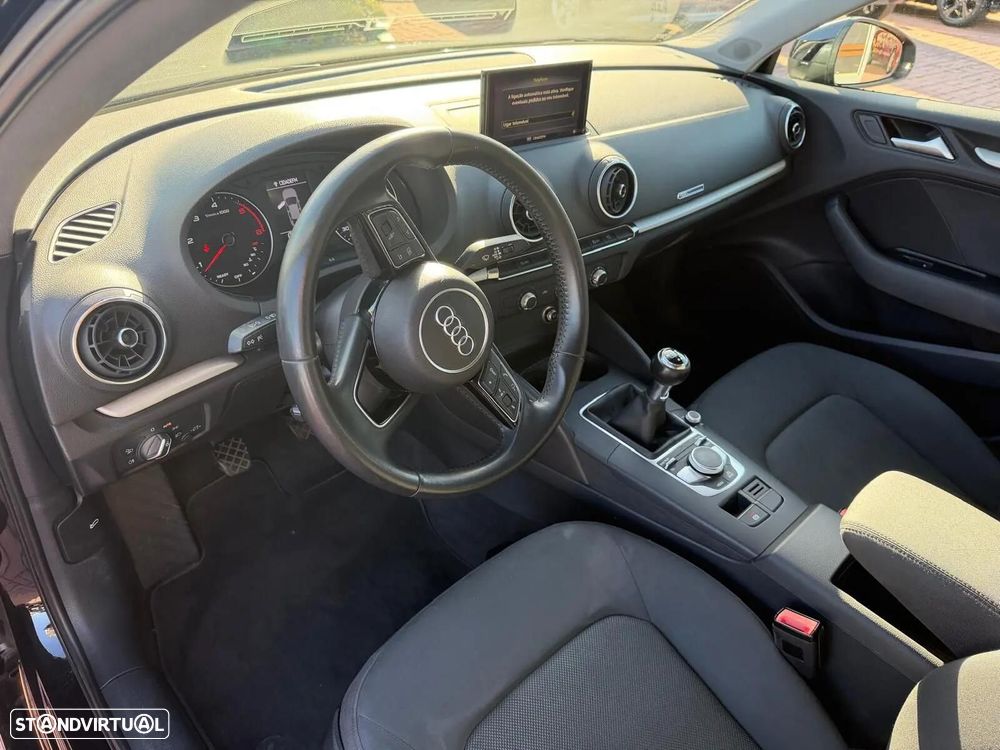 Audi A3 Limousine 30 TDI Design - 9
