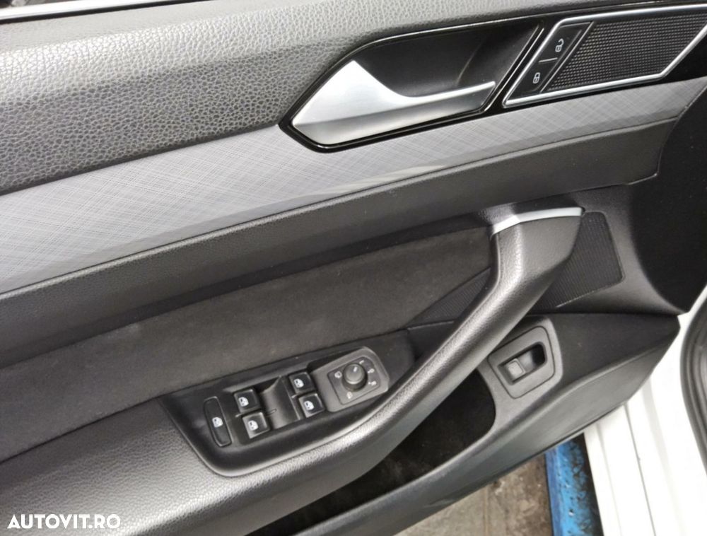 Volkswagen Passat 2.0 TDI SCR DSG Business - 11