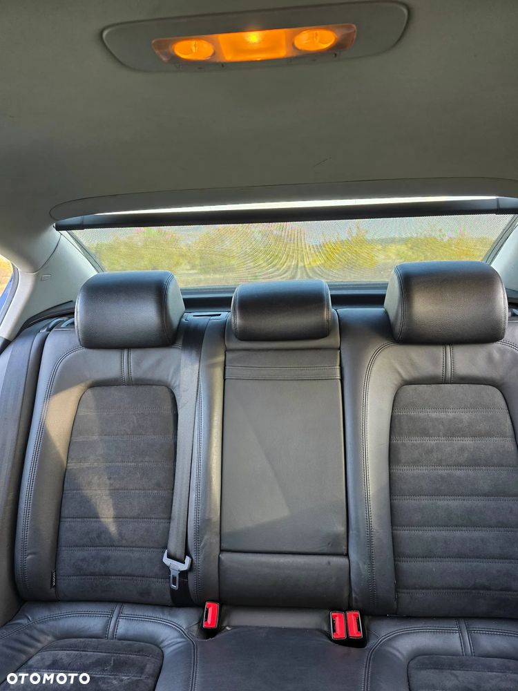 Volkswagen Passat 2.0 TDI Highline - 15