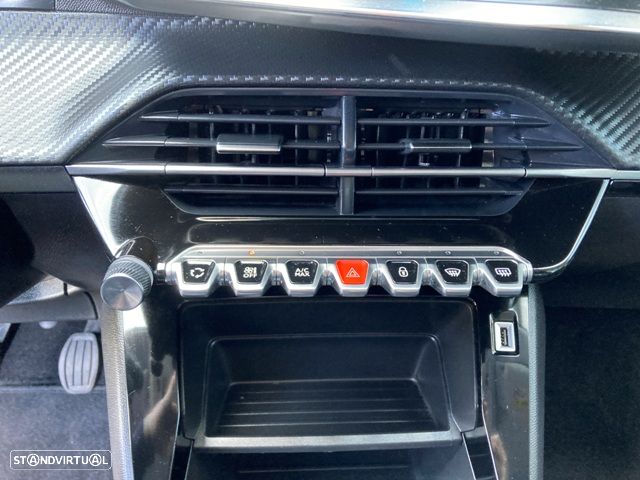 Peugeot 208 1.2 PureTech Allure - 24