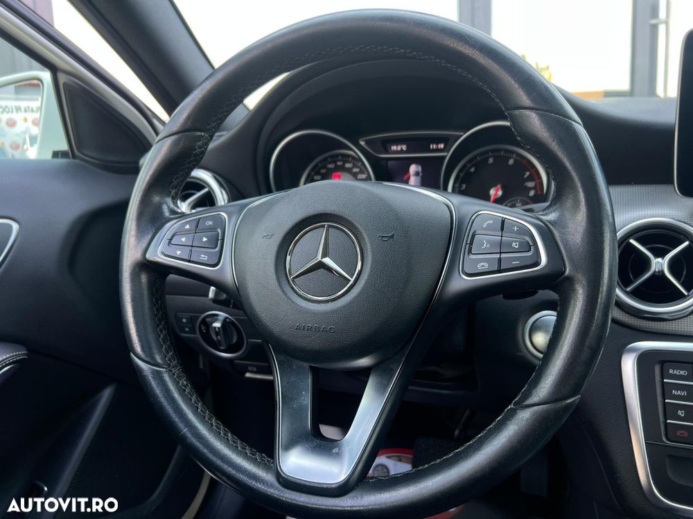 Mercedes-Benz GLA - 12