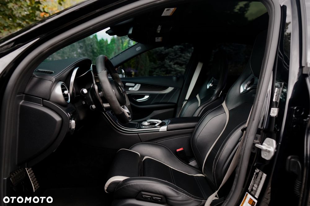 Mercedes-Benz Klasa C AMG 63 S AMG Speedshift 7G-MCT - 18