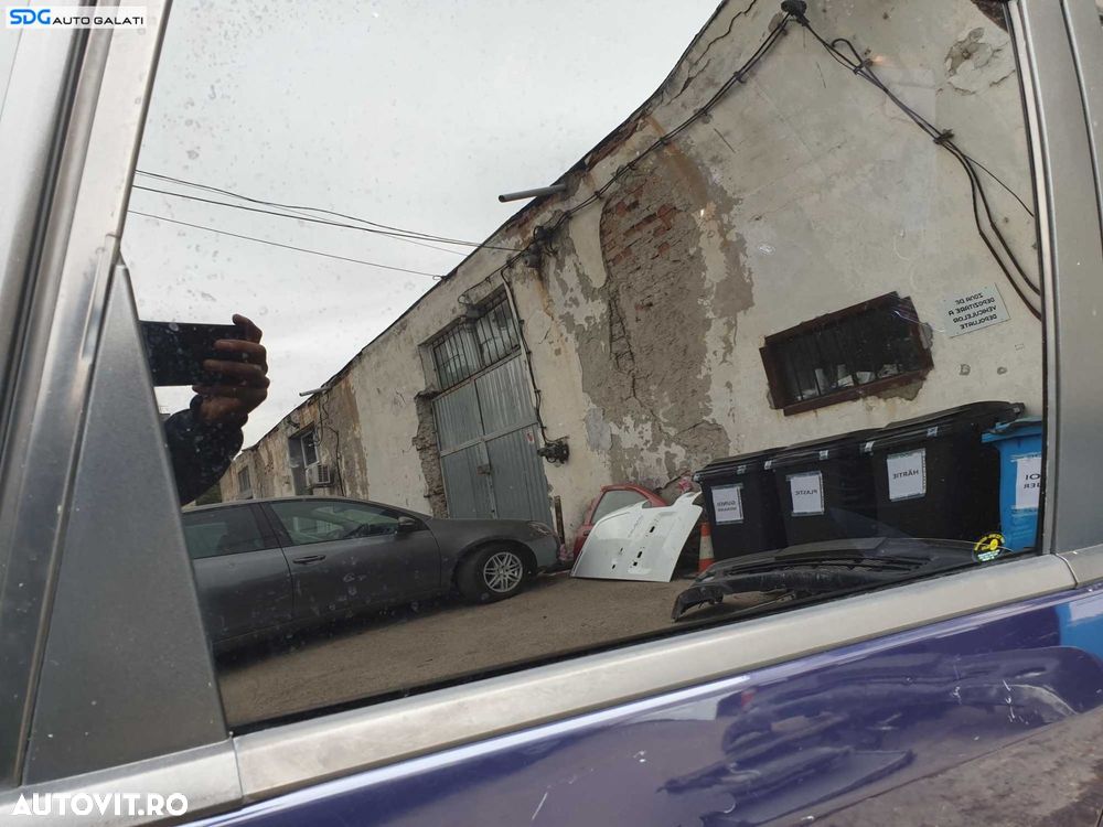 Geam Sticla Usa Portiera Dreapta Spate Ford Fiesta MK 5 4 Usi 2002 - 2008 - 1