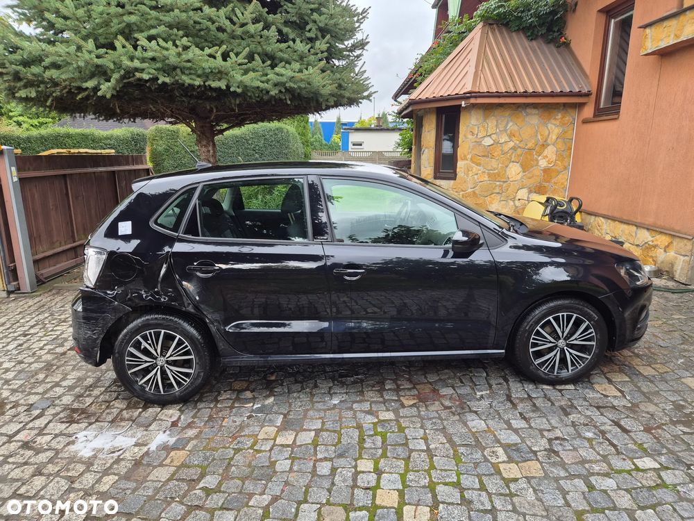 Volkswagen Polo 1.4 TDI Blue Motion Technology Allstar - 16