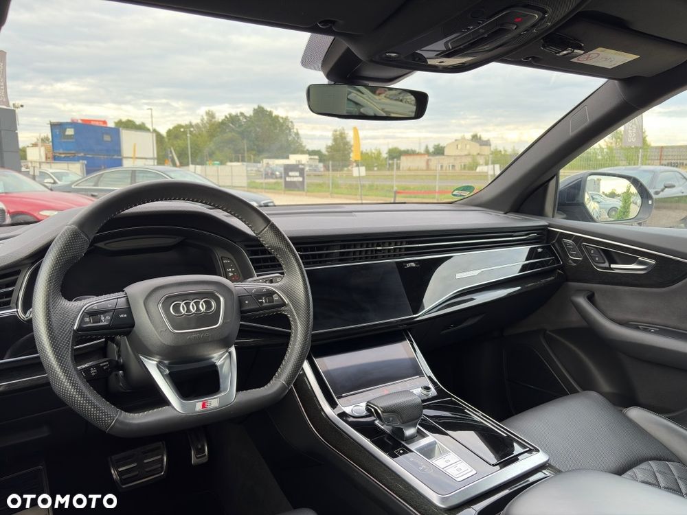 Audi Q8 - 12