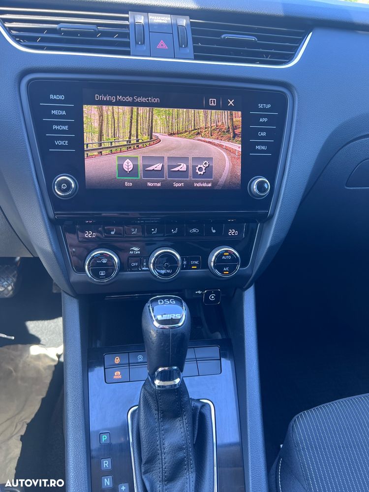 Skoda Octavia 2.0 TDI DSG Style - 19