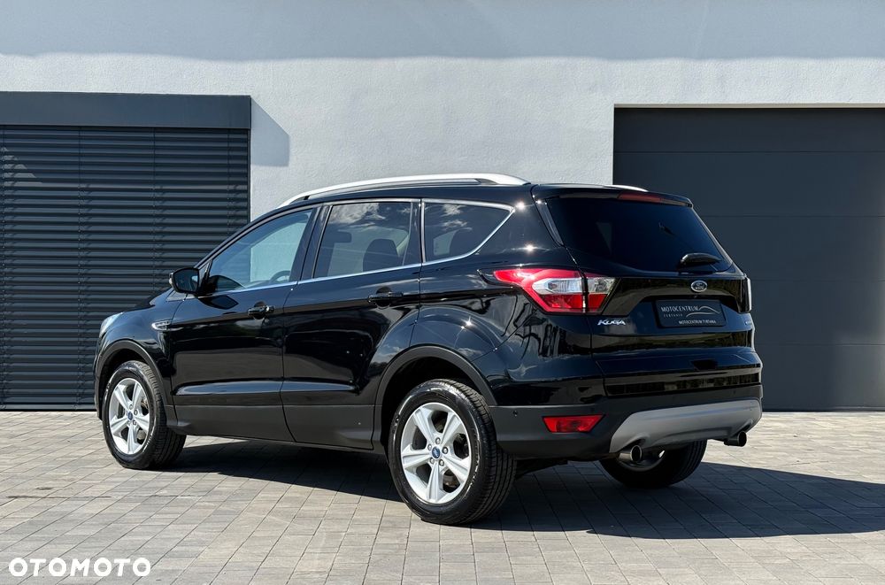 Ford Kuga 1.5 EcoBoost 2x4 Titanium - 6